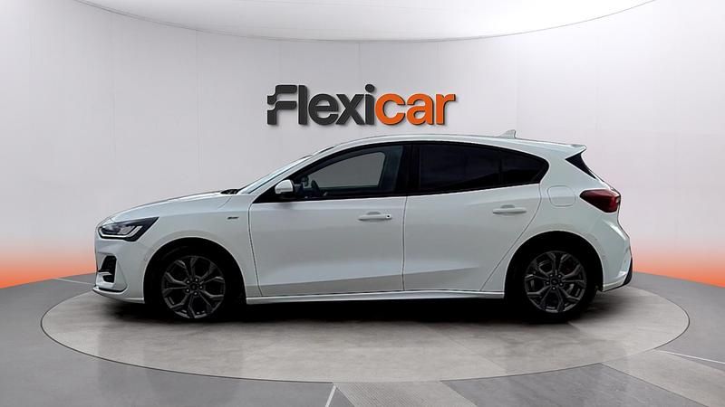 Usado Ford Focus ST-Line 125 CV (91 kW) 2022 Blanco Berlina