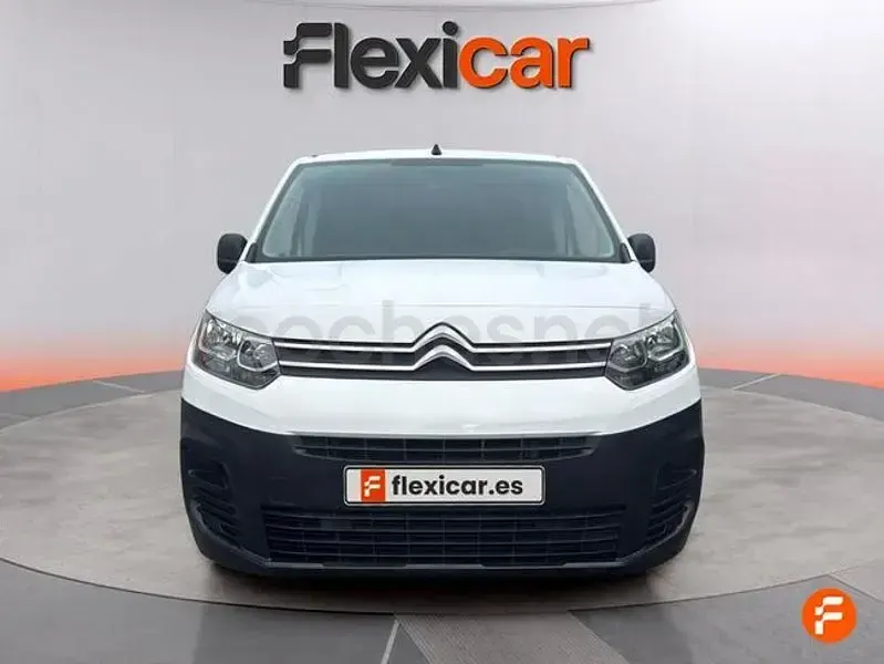 Usado Citroën Berlingo Feel 100 CV (73 kW) 2019 Blanco Monovolumen
