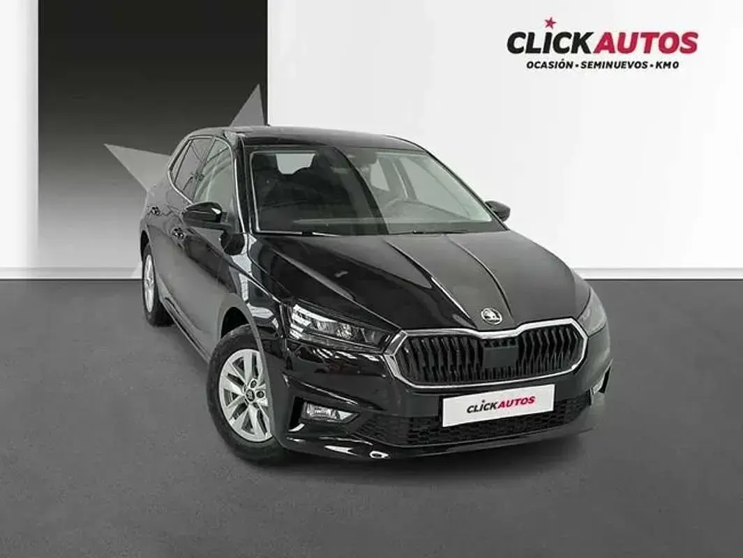 Usado Skoda Fabia Selection 95 CV (69 kW) 2025 Negro Utilitario