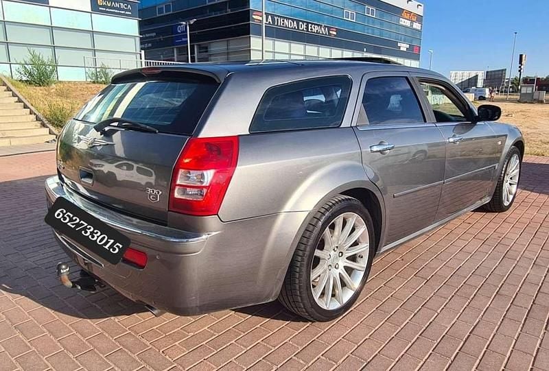 Usado Chrysler 300C Touring 218 CV (160 kW) 2007 Gris Familiar
