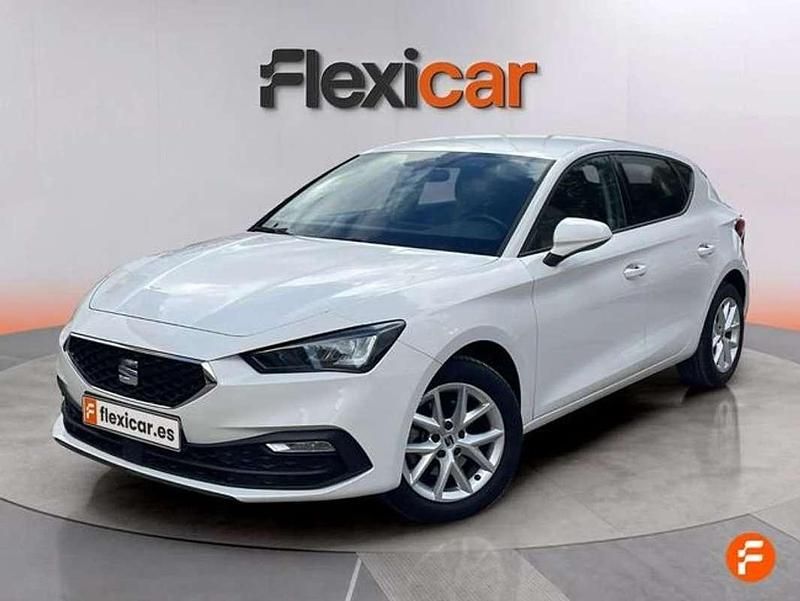 Usado Seat Leon Reference 116 CV (85 kW) 2021 Blanco Utilitario