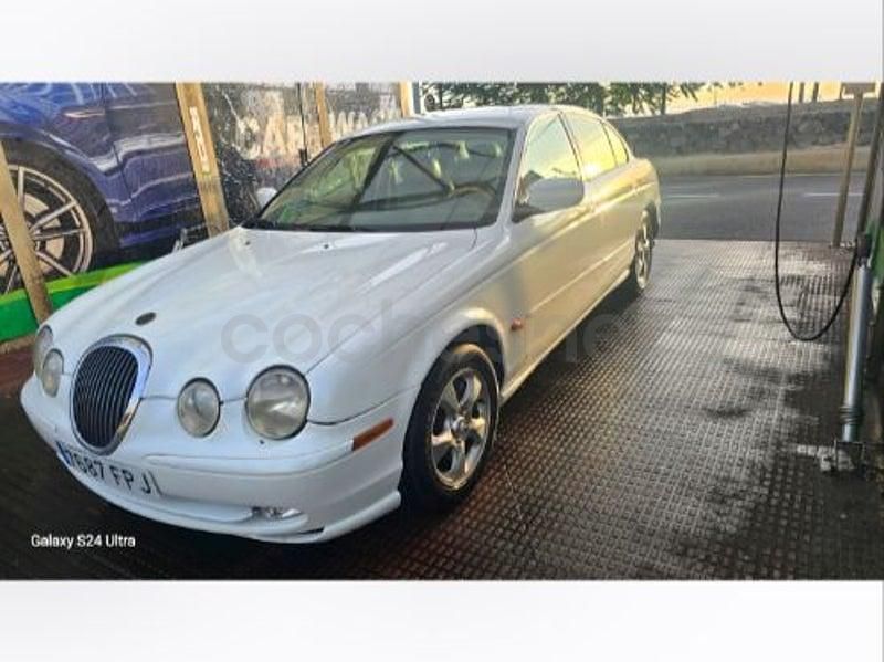 Usado Jaguar S-Type S 240 CV (176 kW) 2000 Blanco Berlina