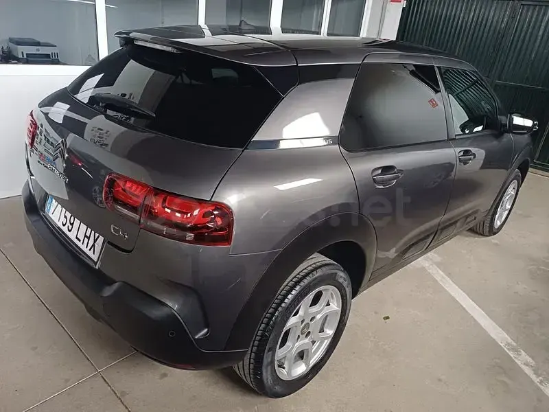 Usado Citroën C4 Cactus Shine 102 CV (75 kW) 2020 Gris / plata Utilitario