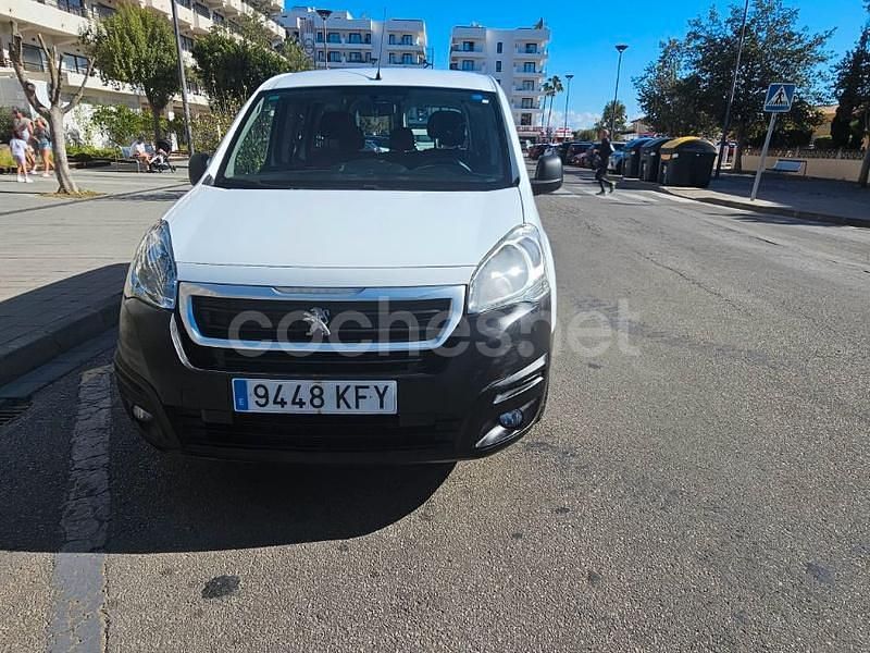 Blanco Usado 2018 Peugeot Partner Tepee Access Monovolumen | 9500 € (Precio justo) - Imagen 1/4