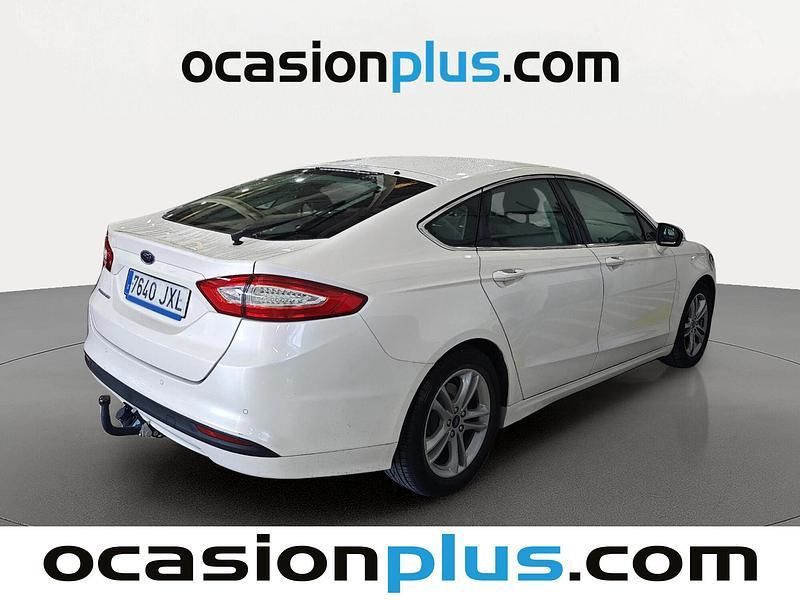 Usado Ford Mondeo Trend 160 CV (117 kW) 2017 Blanco Berlina
