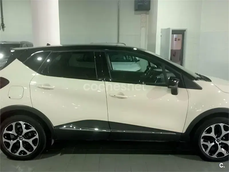 Usado Renault Captur Intens 90 CV (66 kW) 2019 Blanco SUV