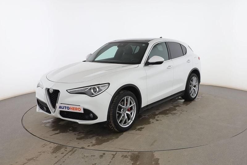 Usado Alfa Romeo Stelvio Executive 210 CV (154 kW) 2019 Blanco SUV