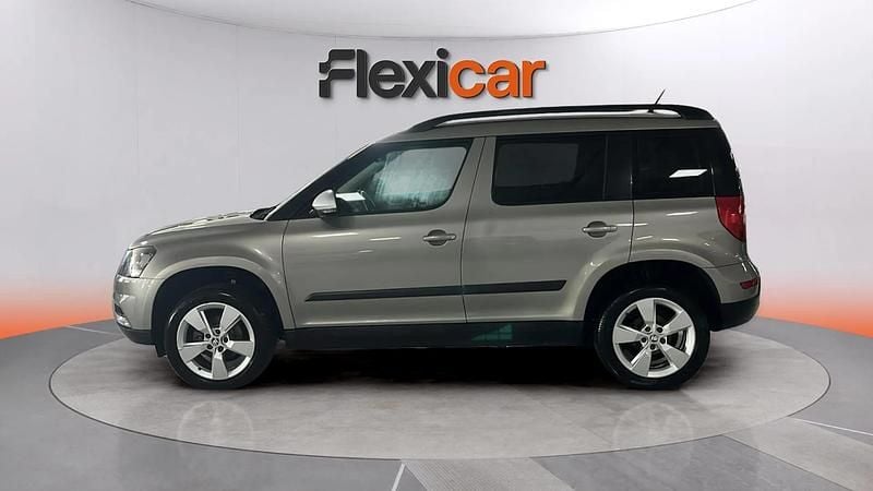 Usado Skoda Yeti Active 105 CV (77 kW) 2015 Gris SUV