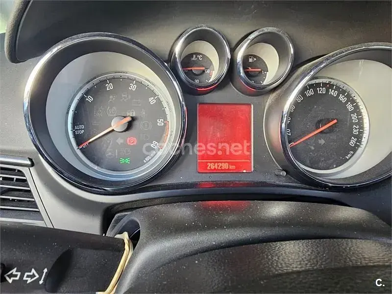 Usado Opel Zafira Tourer Selective 136 CV (100 kW) 2015 Negro Monovolumen