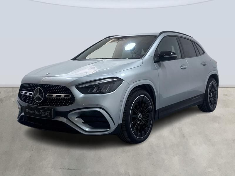 Usado Mercedes GLA200 150 CV (110 kW) 2025 Gris plata SUV