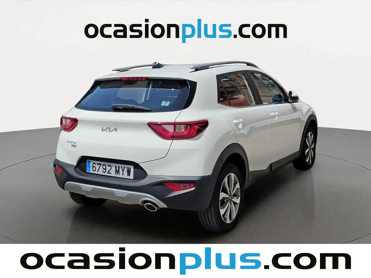 Usado Kia Stonic 100 CV (73 kW) 2025 Blanco SUV
