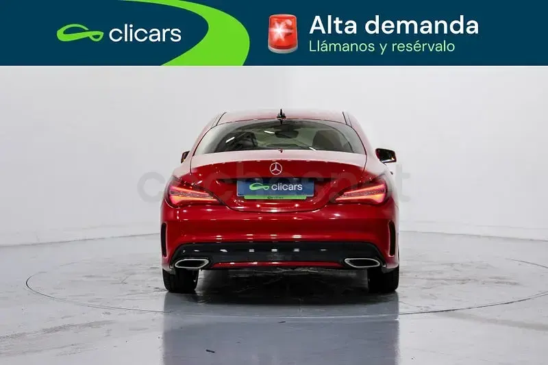 Usado Mercedes CLA180 122 CV (89 kW) 2019 Blanco Coupe