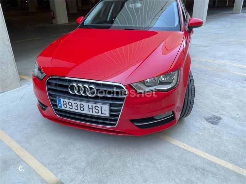 Rojo Usado 2013 Audi A3 Sportback Attraction Berlina | 8500 € (Buen precio) - Imagen 1/4