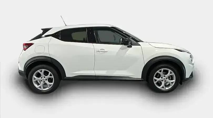 Usado Nissan Juke Acenta 114 CV (83 kW) 2021 Sapporo white (solido) monotono SUV