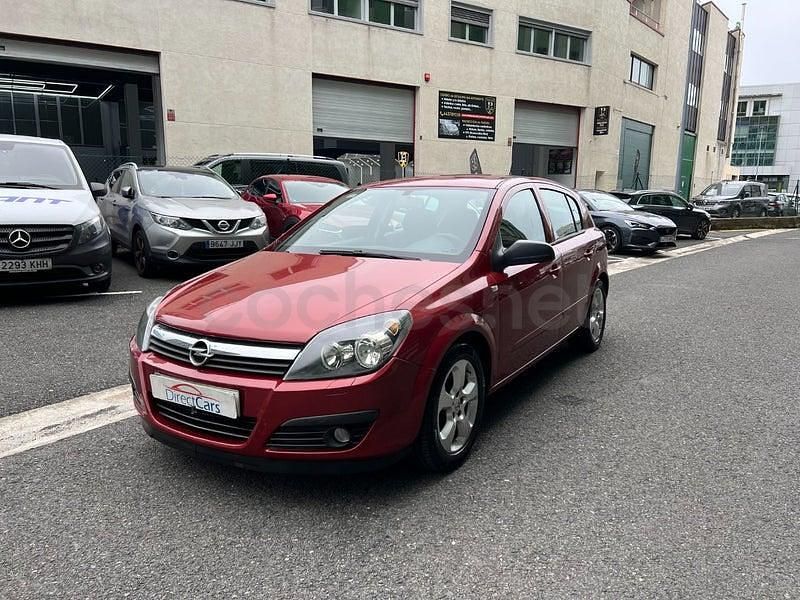 Usado Opel Astra Enjoy 105 CV (77 kW) 2005 Granate Berlina