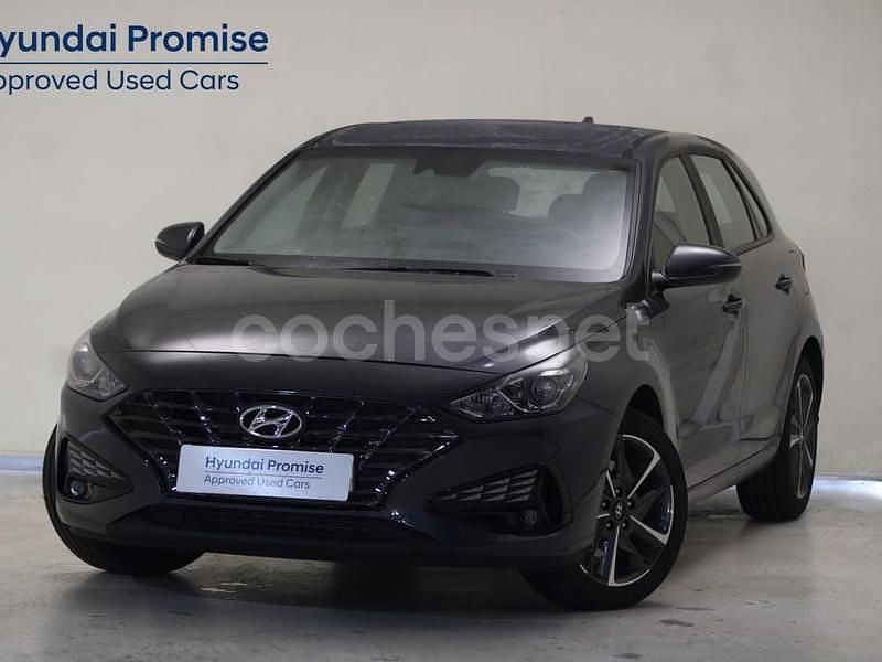 Blanco Usado 2024 Hyundai i30 Berlina | 19.990 € (Precio justo) - Imagen 1/4