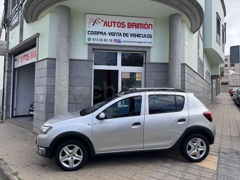 Usado Dacia Sandero Stepway 90 CV (66 kW) 2016 Gris / plata Berlina