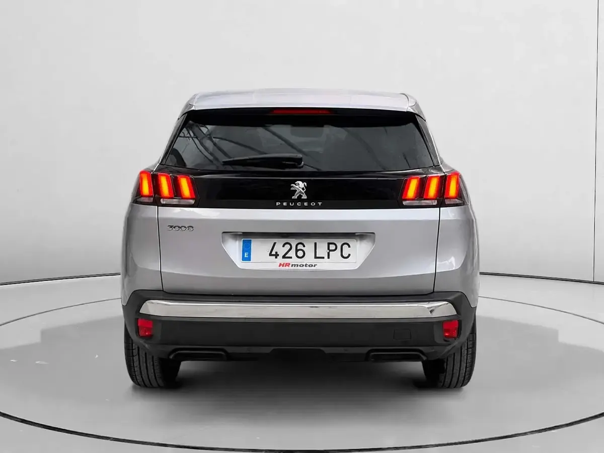 Usado Peugeot 3008 Active 131 CV (96 kW) 2021 Gris SUV