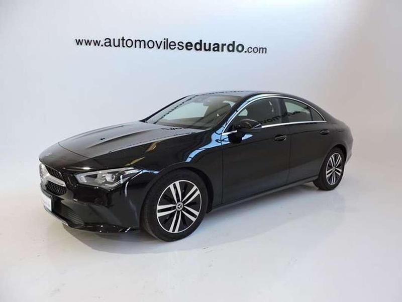 Usado Mercedes CLA180 Business 136 CV (100 kW) 2021 Negro Berlina