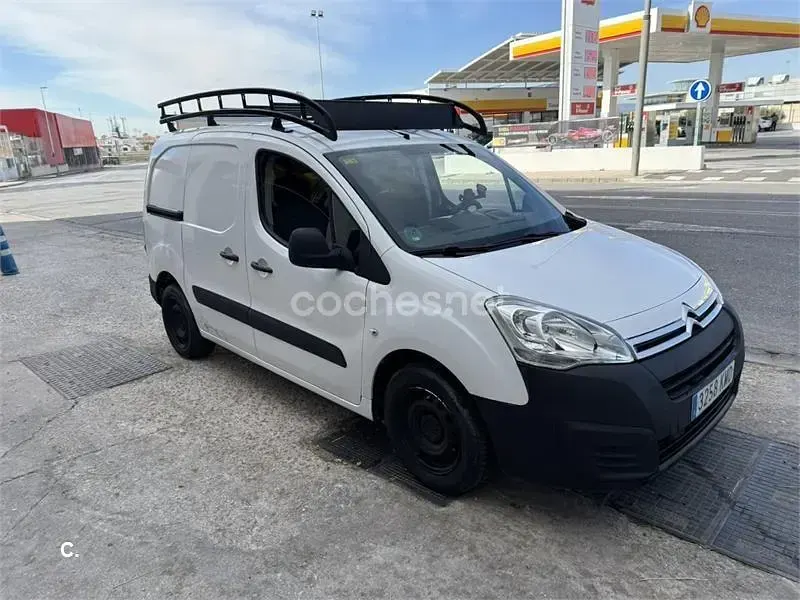 Usado Citroën Berlingo Live 100 CV (73 kW) 2018 Blanco Monovolumen