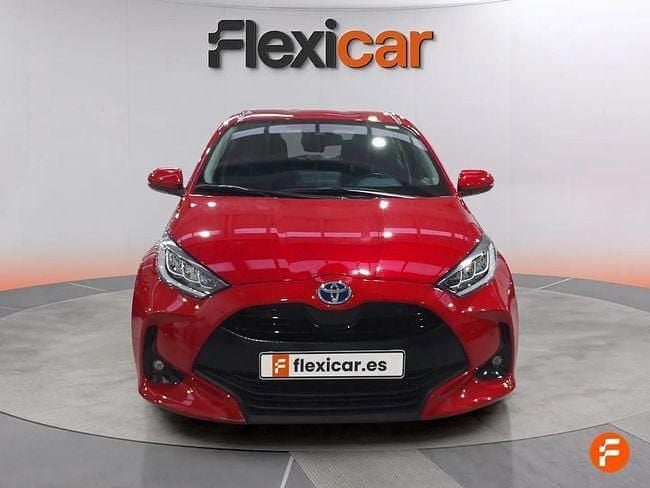 Usado Toyota Yaris Hybrid Business Edition 116 CV (85 kW) 2023 Rojo Berlina