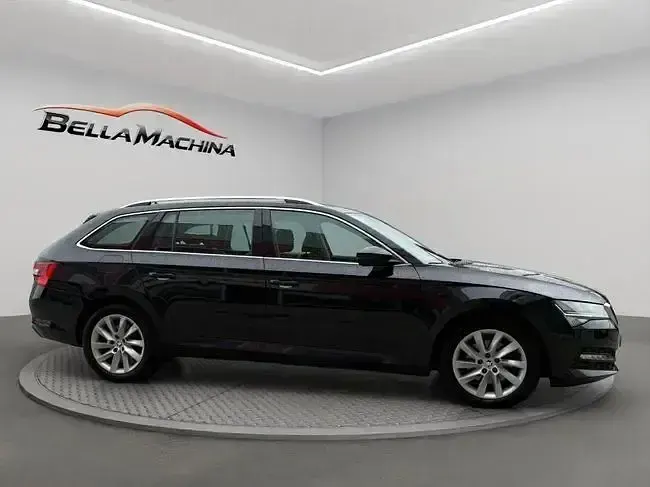 Usado Skoda Superb Ambition 150 CV (110 kW) 2022 Negro Familiar