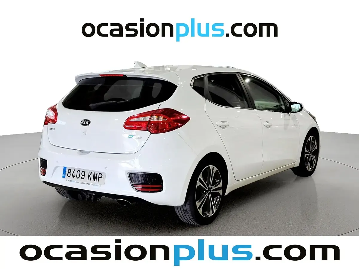 Begagnad Kia Ceed 120 HK (88 kW) 2018 Vit Halvkombi