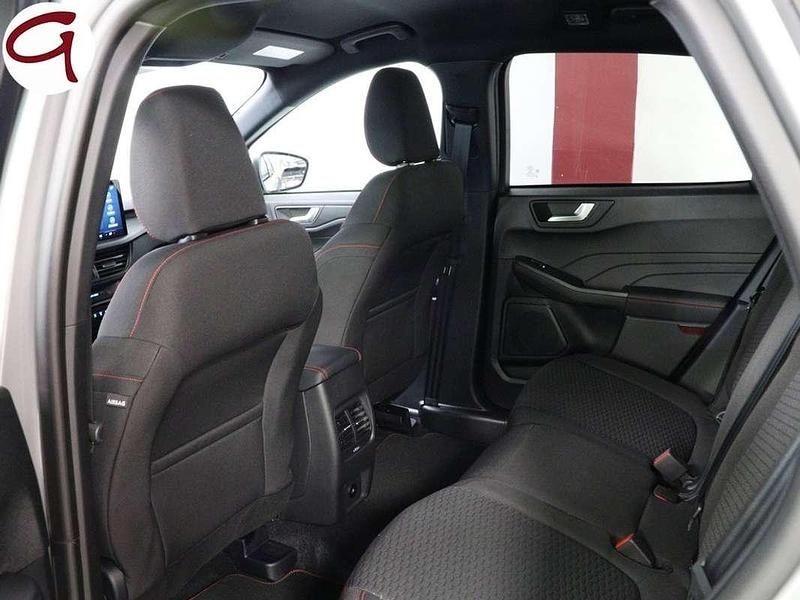 Usado Ford Kuga ST-Line 243 CV (178 kW) 2025 Gris SUV