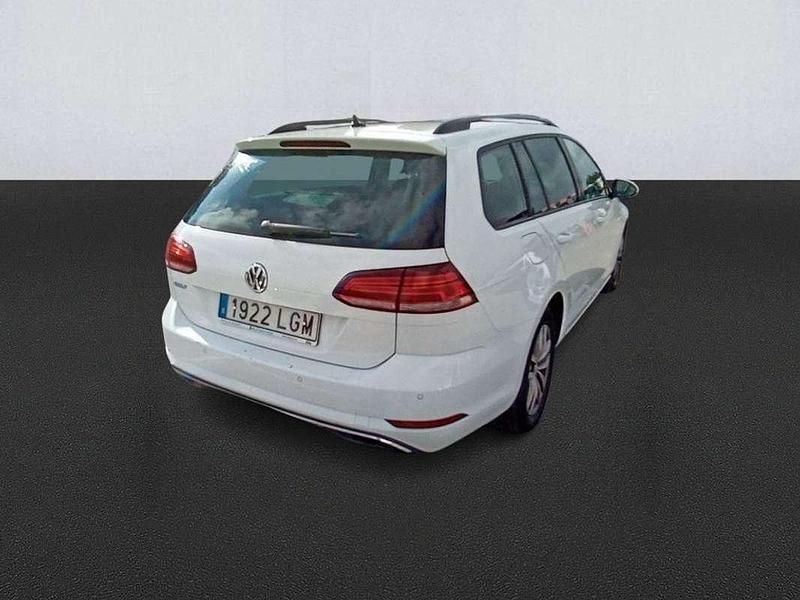 Usado VW Golf VII Advance 116 CV (85 kW) 2020 Blanco Familiar