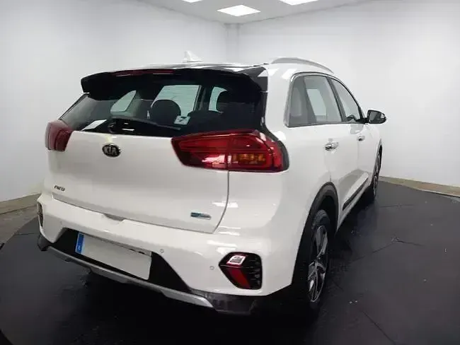 Usado Kia Niro 141 CV (103 kW) 2021 Blanco SUV