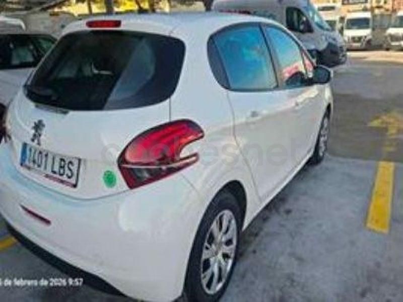 Usado Peugeot 208 Active 99 CV (72 kW) 2019 Blanco Utilitario