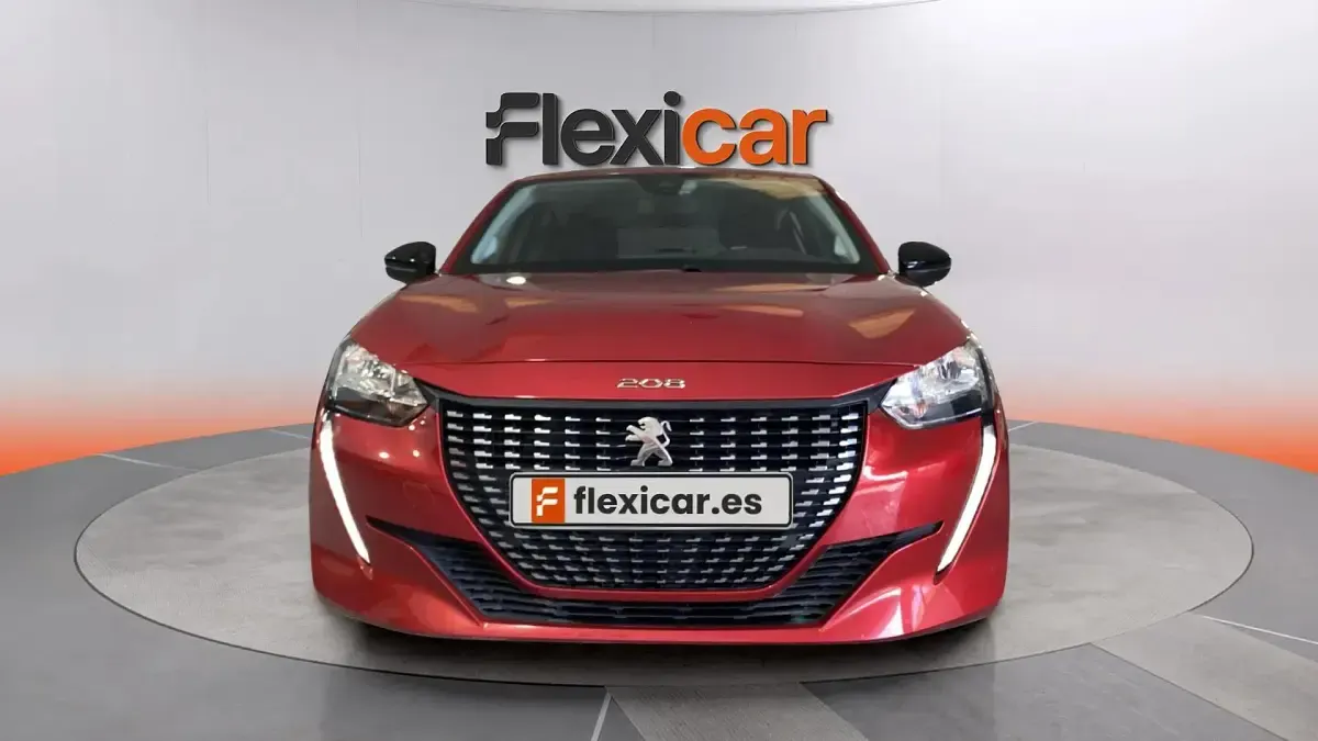Usado Peugeot 208 Active 100 CV (73 kW) 2023 Rojo Utilitario