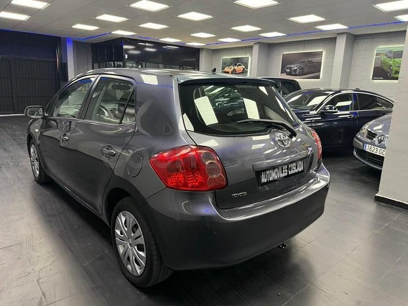 Usado Toyota Auris 90 CV (66 kW) 2007 Gris / plata Utilitario