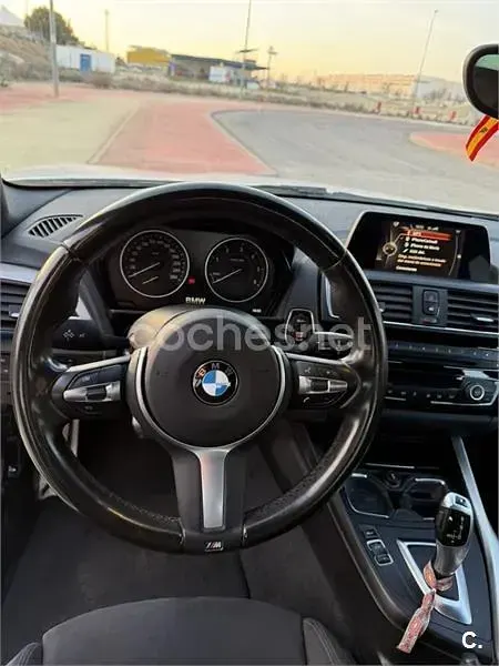 Begagnad BMW 118 143 HK (105 kW) 2016 Vit Halvkombi