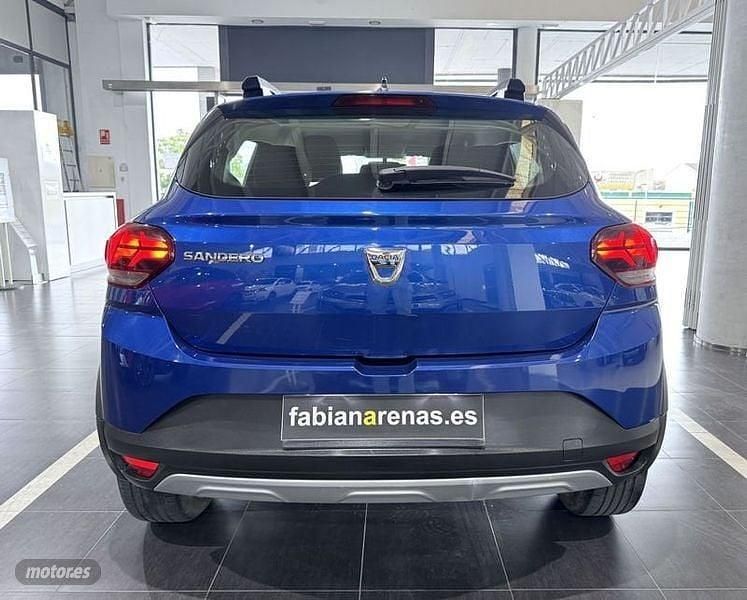 Usado Dacia Sandero Essentiel 91 CV (66 kW) 2022 Azul