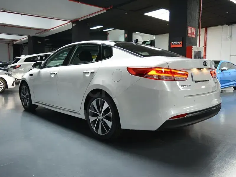 Usado Kia Optima GT-Line 141 CV (103 kW) 2017 Blanco Berlina