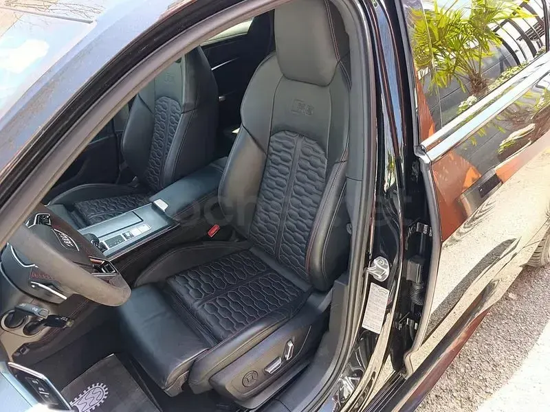 Usado Audi RS6 600 CV (441 kW) 2020 Negro Familiar