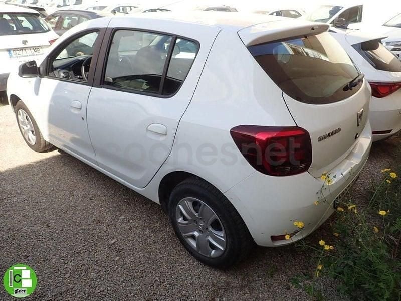 Usado Dacia Sandero Comfort 95 HP (69 kW) 2020 Branco Sedan
