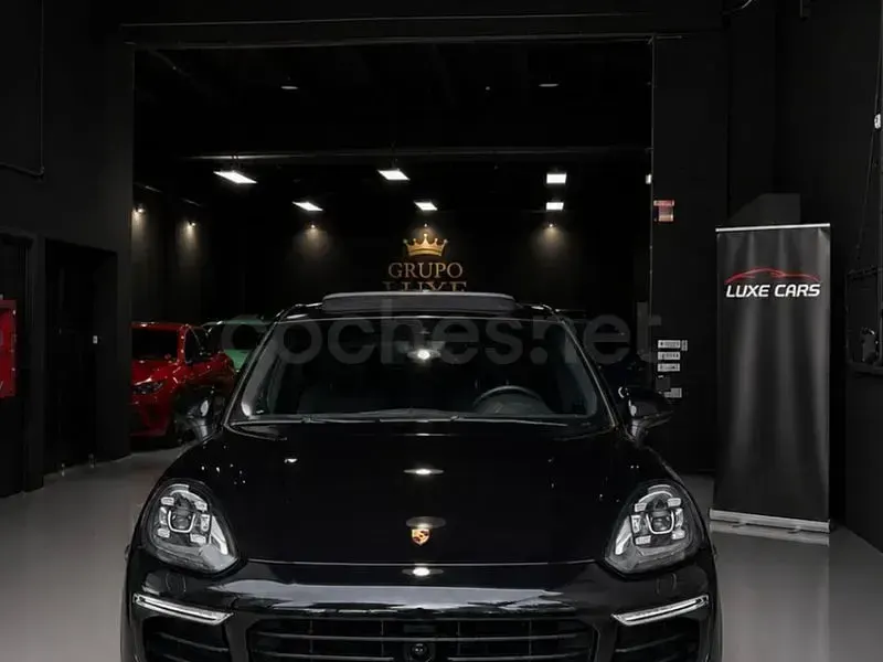 Usado Porsche Cayenne S E-Hybrid Platinum Edition 416 CV (305 kW) 2017 Negro SUV