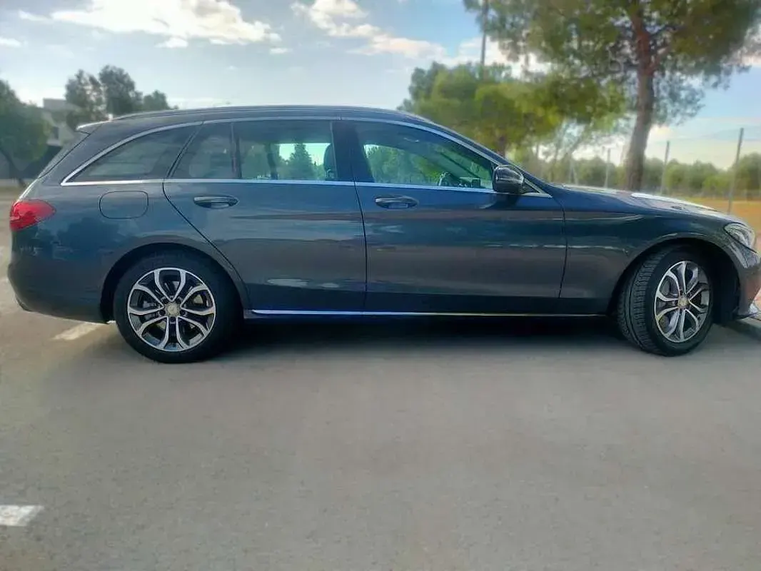 Usado Mercedes C350e 279 CV (205 kW) 2015 Gris Familiar