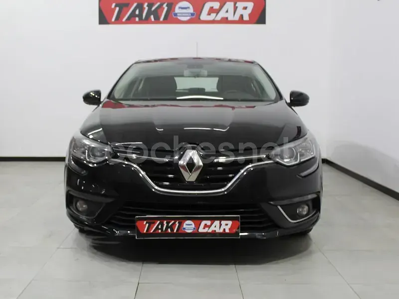 Usado Renault Mégane Business 90 CV (66 kW) 2017 Negro Berlina