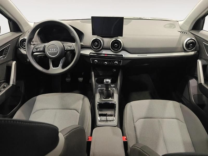 Usado Audi Q2 116 CV (85 kW) 2025 Negro SUV