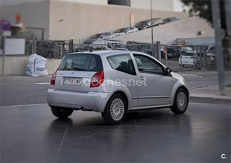 Usado Citroën C2 Furio 61 CV (44 kW) 2004 Gris / plata Utilitario