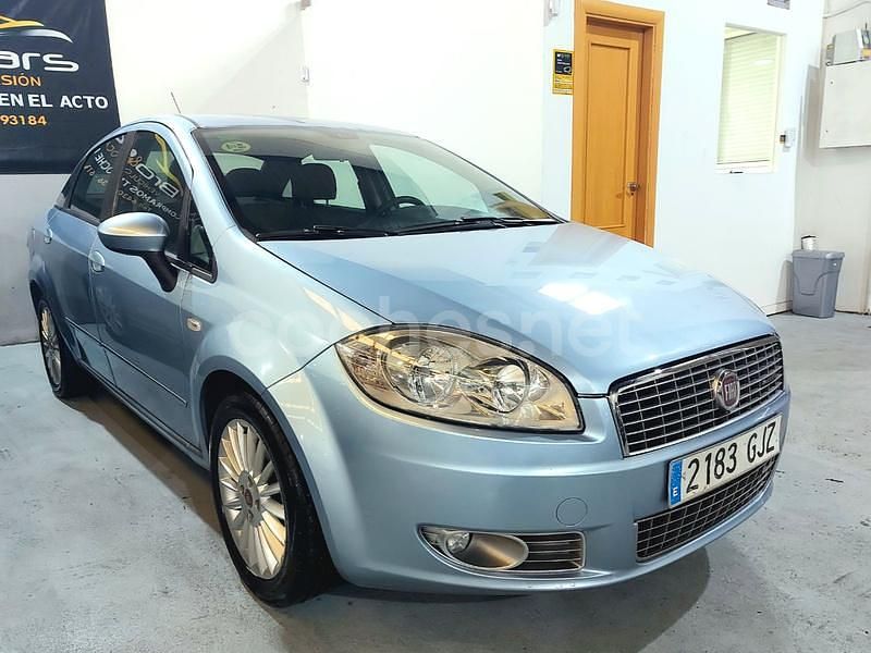 Azul Usado 2009 Fiat Linea Active Berlina | 3600 € - Imagen 1/4