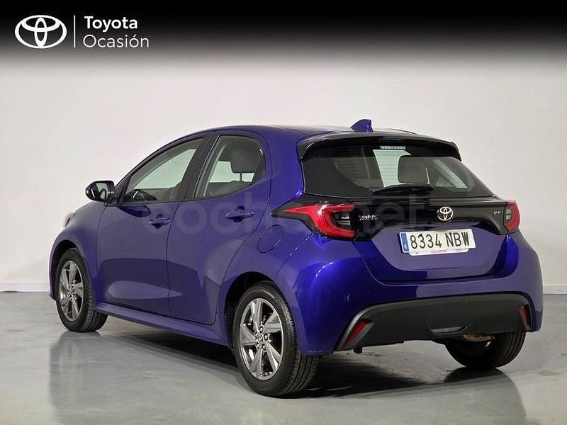 Usado Toyota Yaris Hybrid Active 116 CV (85 kW) 2025 Azul Berlina