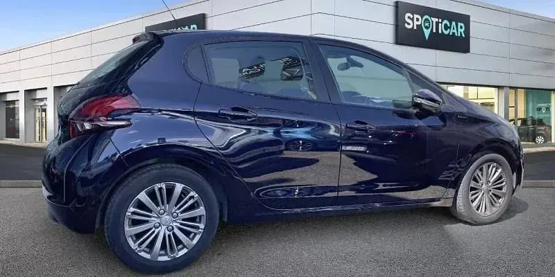 Usado Peugeot 208 Signature Sky 82 CV (60 kW) 2019 Azul Utilitario