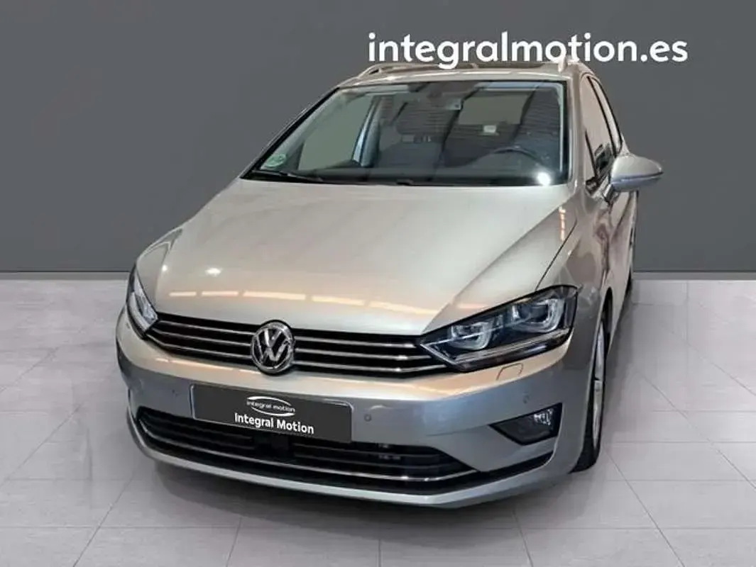Usado VW Golf VII Sport 150 CV (110 kW) 2015 Gris Utilitario