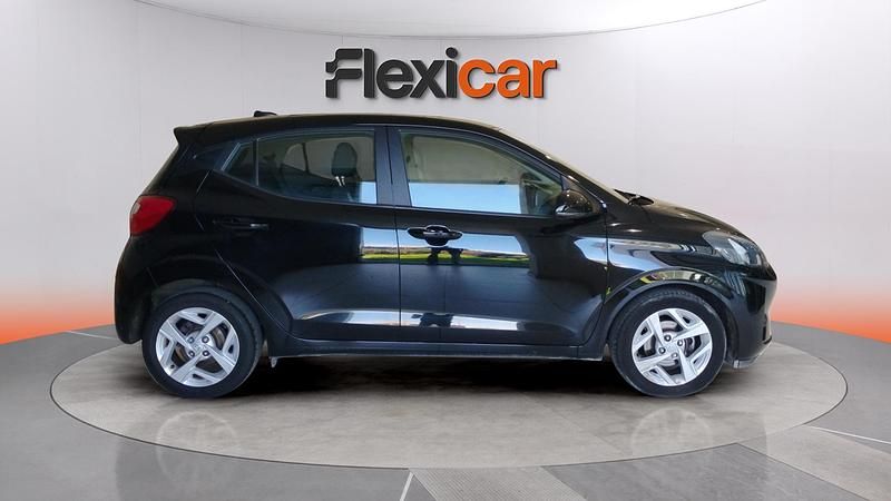 Usado Hyundai i10 67 CV (49 kW) 2022 Negro Utilitario