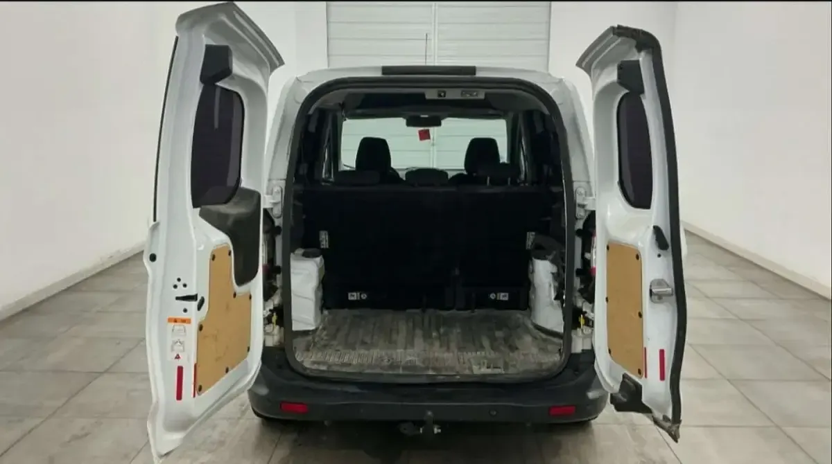Usado Ford Transit Trend 76 CV (55 kW) 2019 Blanco Familiar