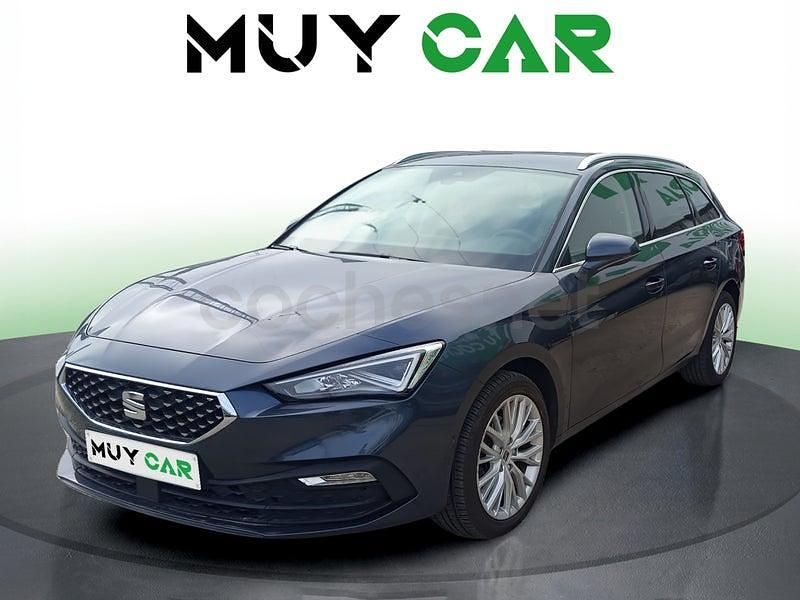 Usado Seat Leon XCELLENCE 150 CV (110 kW) 2022 Gris / plata Familiar